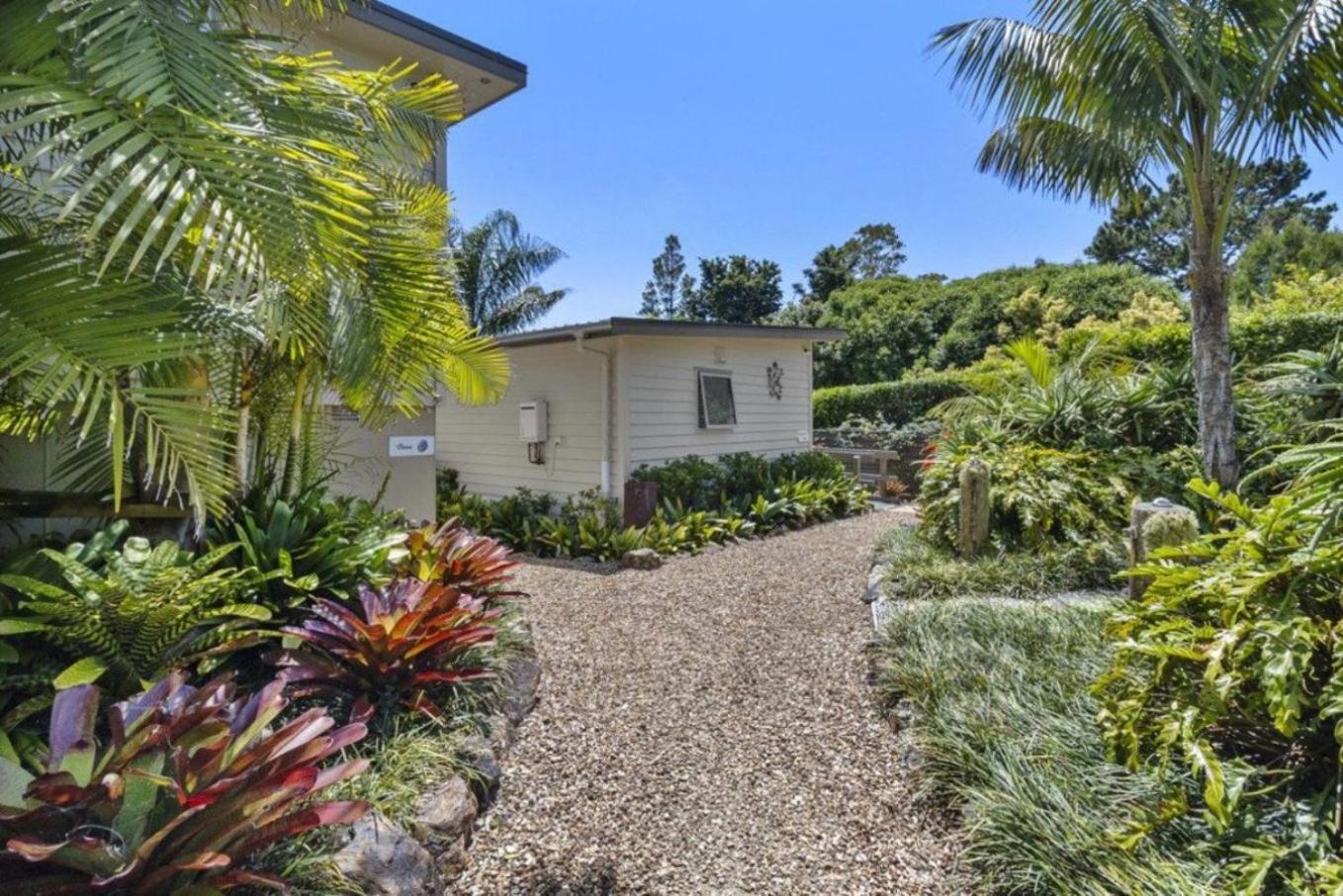 Oneroa Secret Garden Apartments Exterior photo