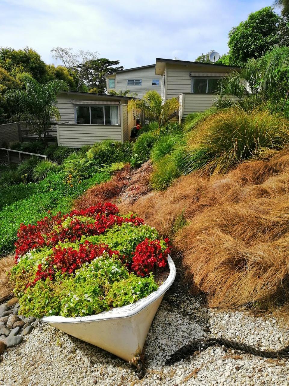 Oneroa Secret Garden Apartments Exterior photo